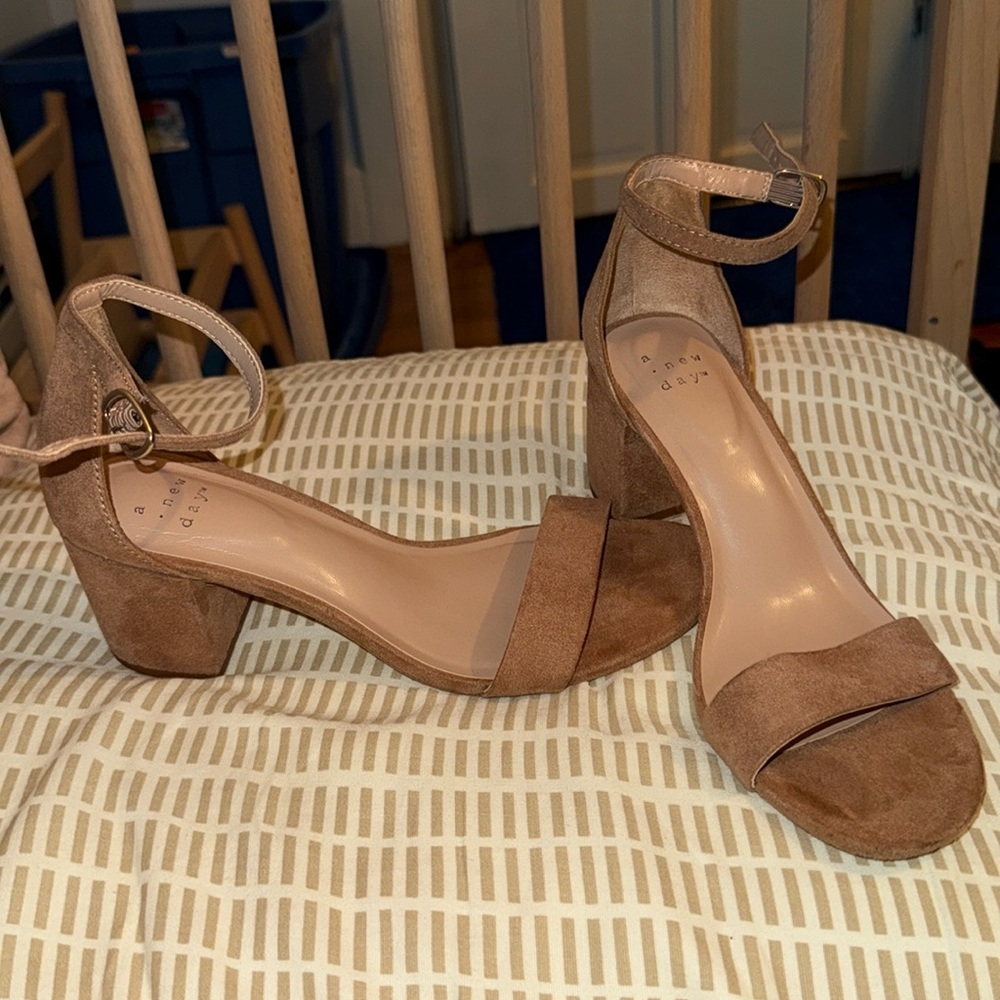 A New Day Faux Suede brown/tan block heels